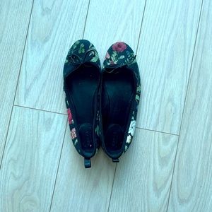 Gucci Ballerinas in size 9